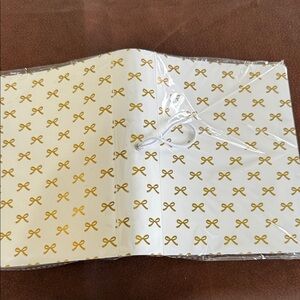 White and Gold Bow Pattern photo album